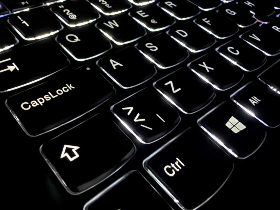 Lenovo X1 Extreme G2/4K OLED Touch/i7-9750H/64GB/GTX1650Ti/SSD 512GB