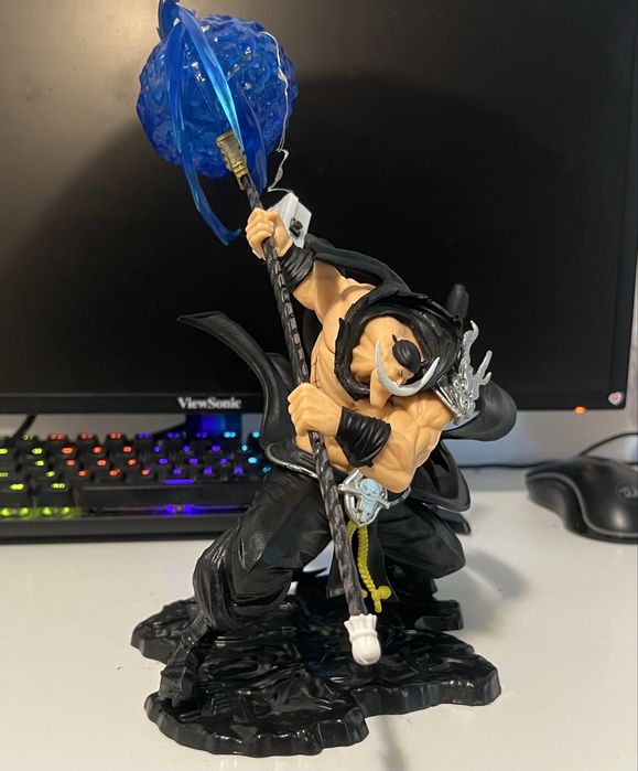 Figurină Whitebeard One Piece – stare bună – 50 RON