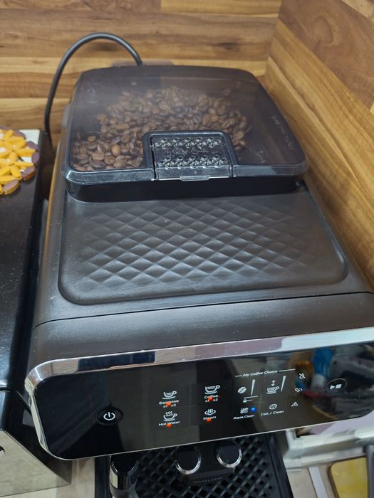 Кафе автомат Philips Series 2200