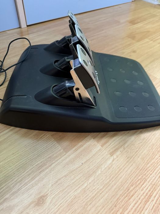 Logitech G29 Кормило