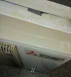 Продавам повреден климатик Mitsubishi Electric