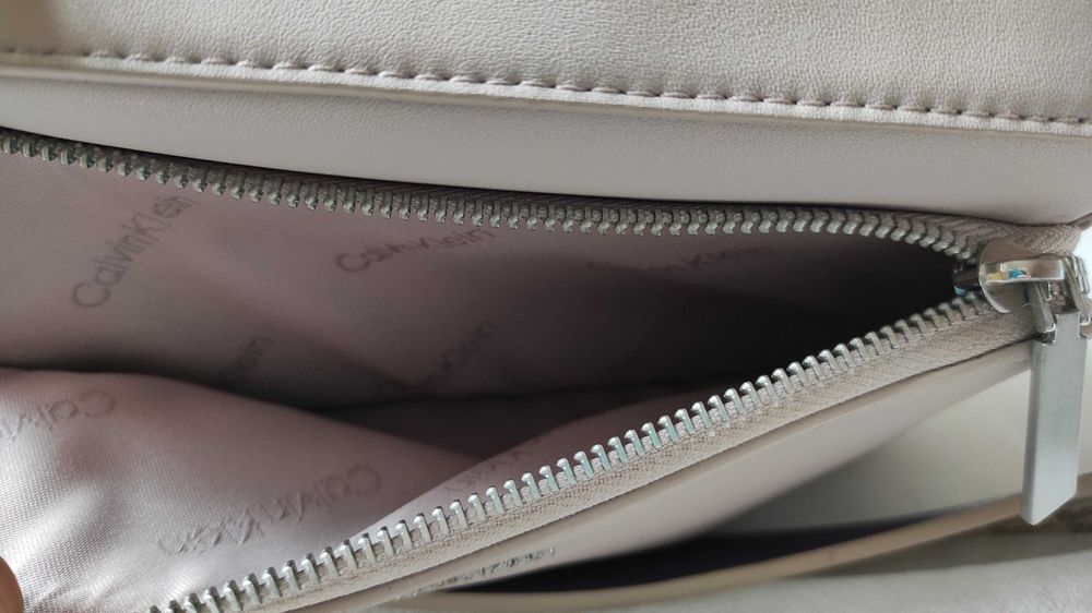 Дамска чанта Calvin Klein