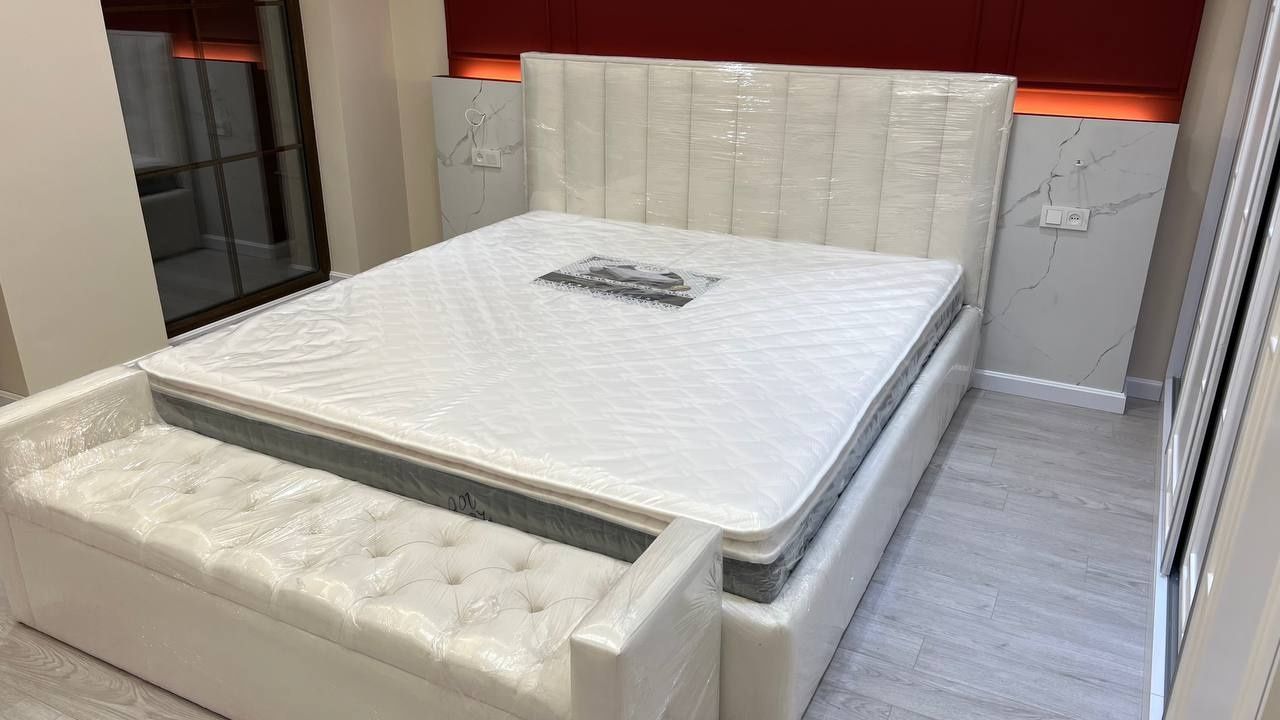 Мягкая кровать с механизмы