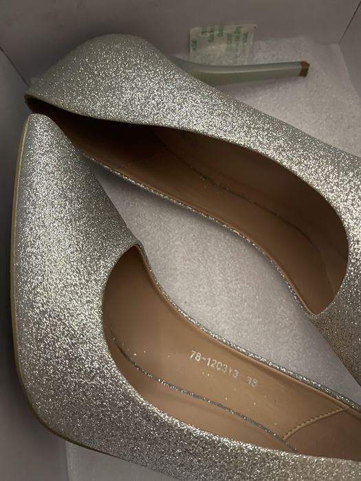 Ayollar tufligi kabluk