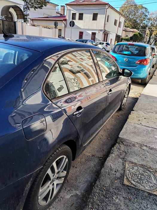 Vând WV Jetta 2012 automat