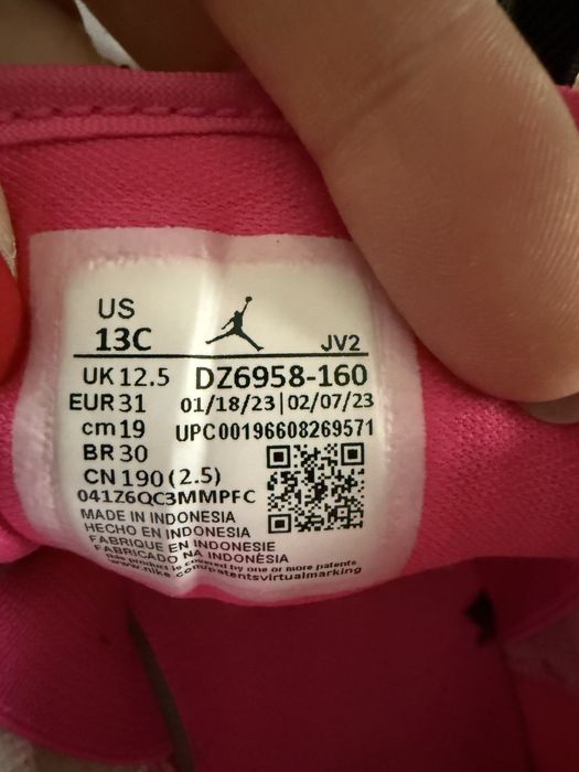 Nike Air Jordan 1, roz, marimea 31