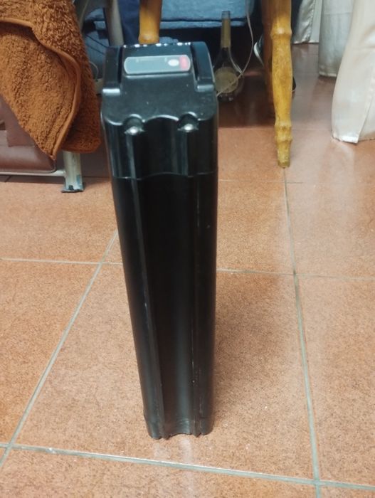 Baterie bicicleta electrica,încărcător ,2 căști de protecție