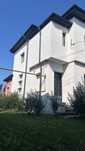 Apartament modern la casă, intrare separată, grădina și garaj