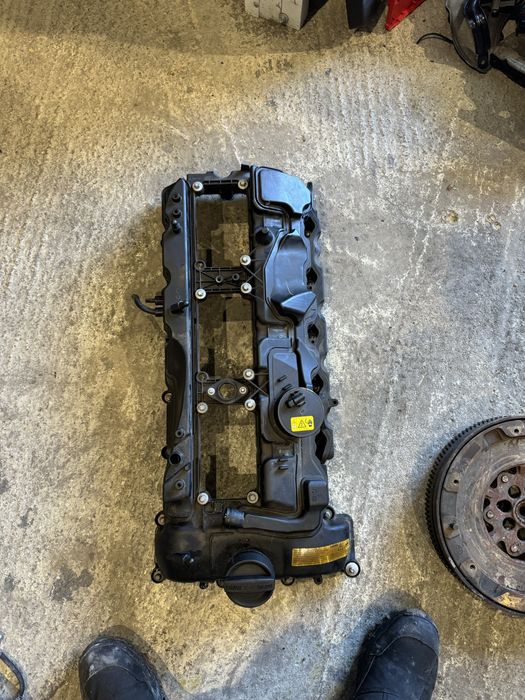 Капак клапани бмв Н55Б30А bmw N55B30A 335i 435i 535i капак на двигател