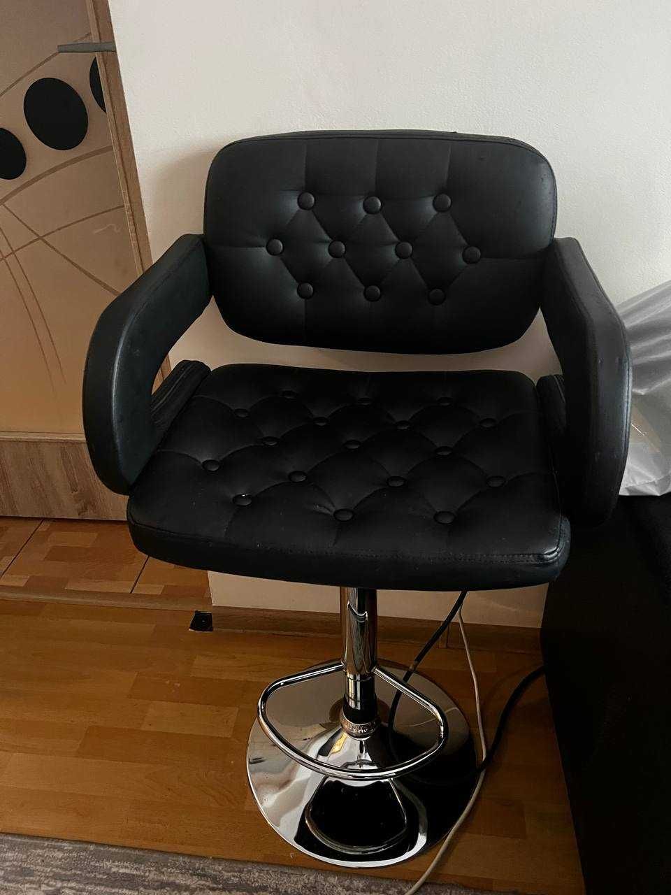 Masă de machiaj / coafor, LED, priză si Scaun inclus