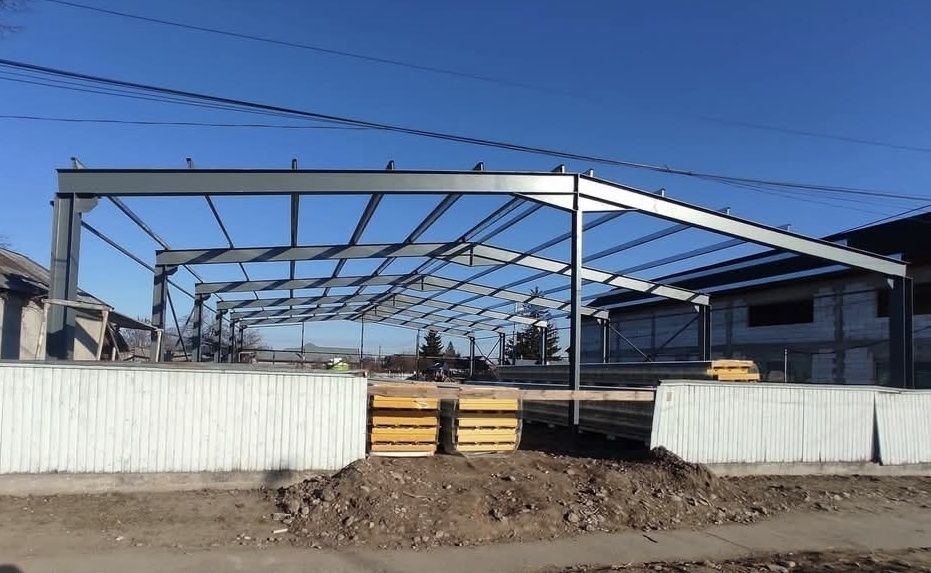 Vand structura metalica din stoc 8x25x4m
