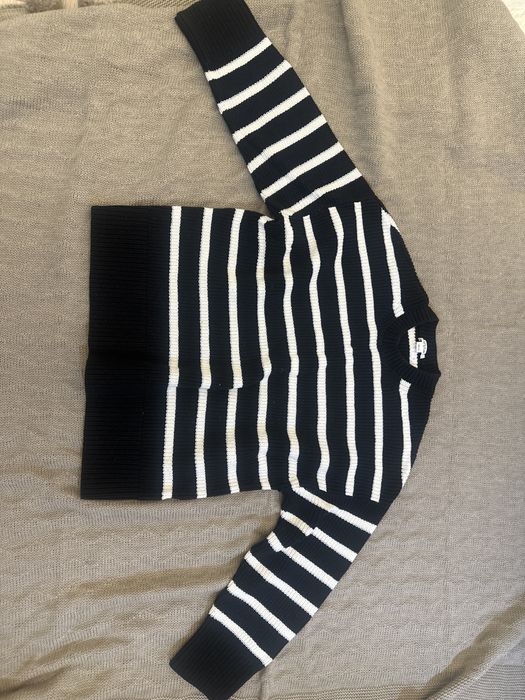 Кофта-свитер в черно белую полоску