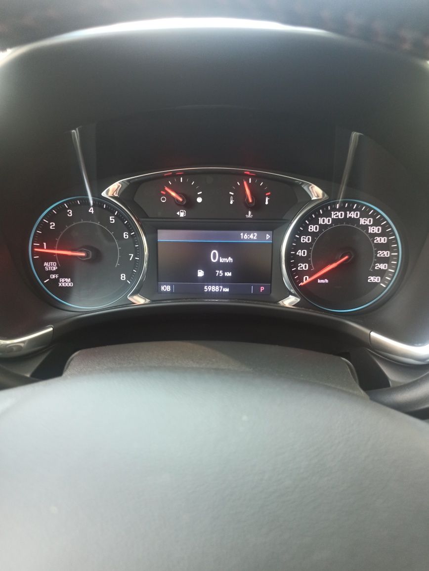 Chevrolet Equinox идеальное состояное 2020 год выпуска,Двигатель 2.0