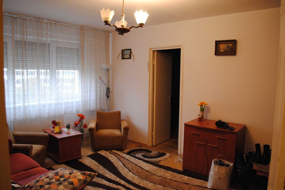 Apartament 2 Camere, Bloc cu 4 Etaje ZONA KAUFLAND VEST,Statie Bloc 10