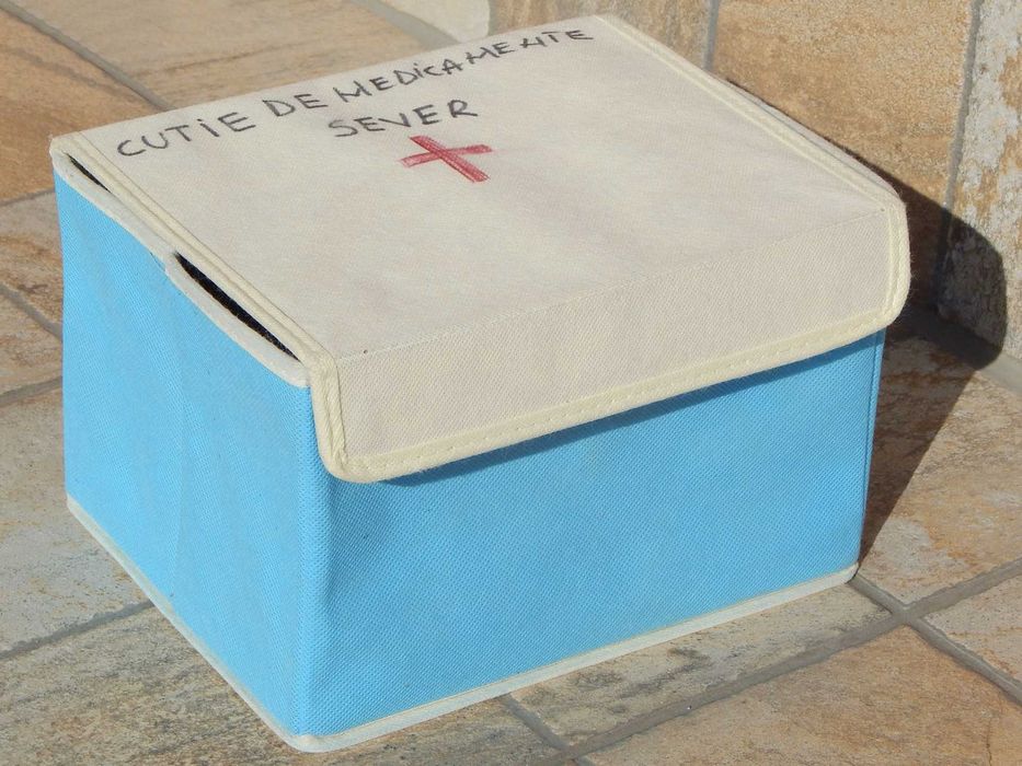 Cutie utilitara depozitare din carton acoperit cu panza textila