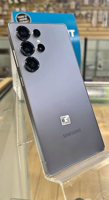 Samsung S25 ULTRA ca NOU cu Garantie