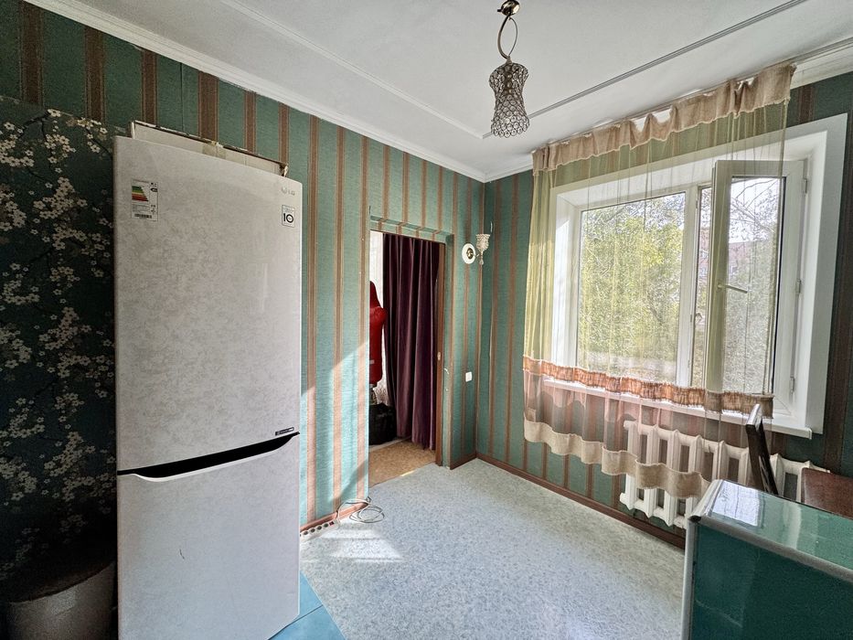 Продаётся улучшенная 2 комн. кв - мкр. Степной-4, дом 12