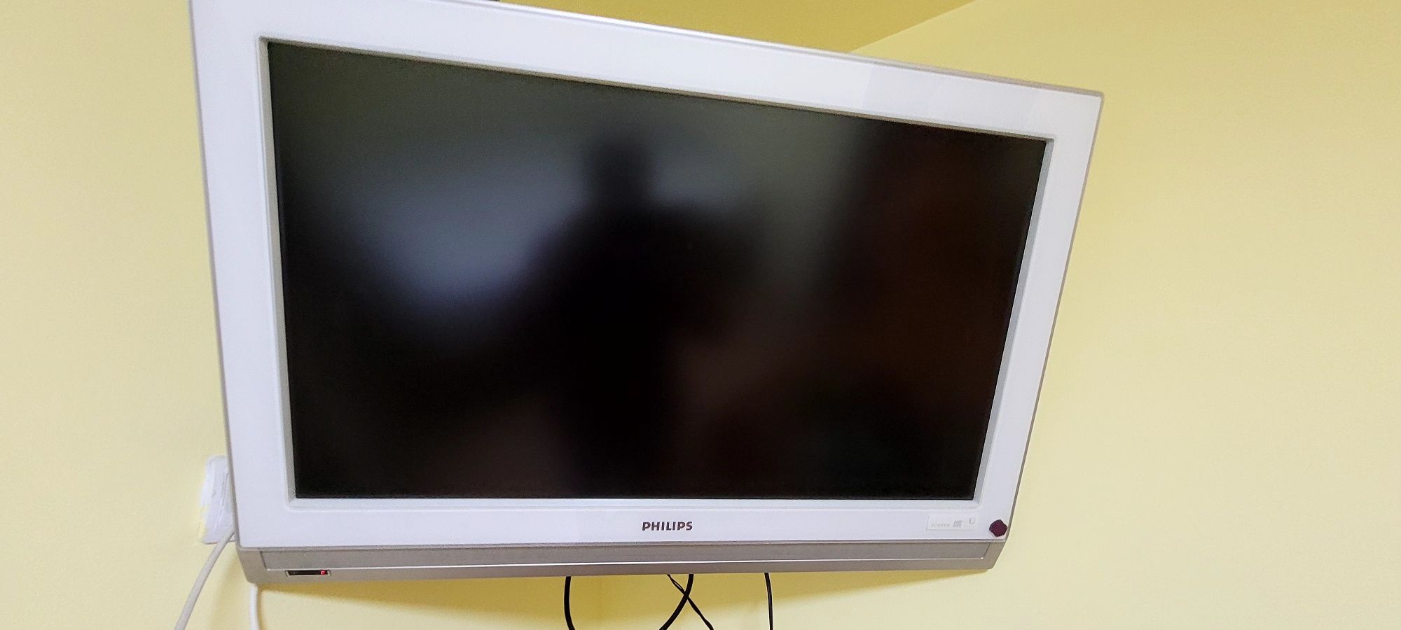 TV Philips digital model 32PFL7602D 81 cm (32")