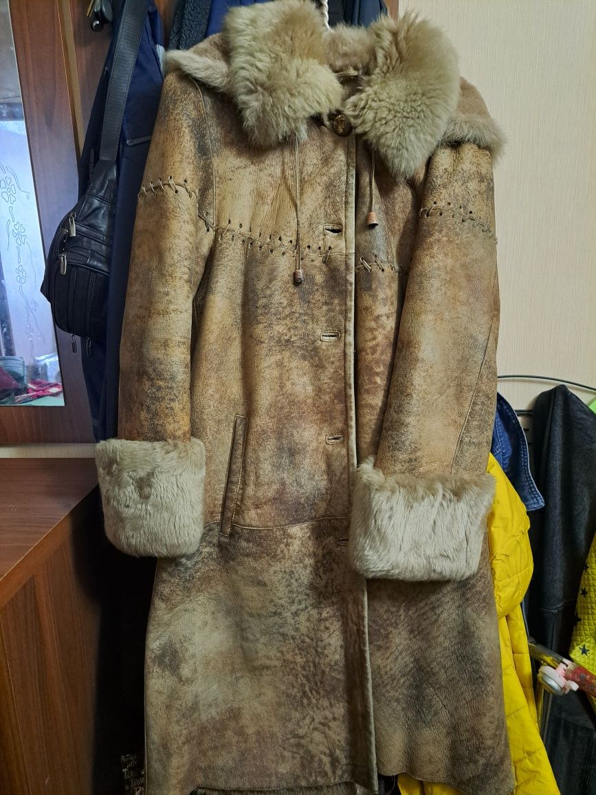 Продам дублёнку размер 50