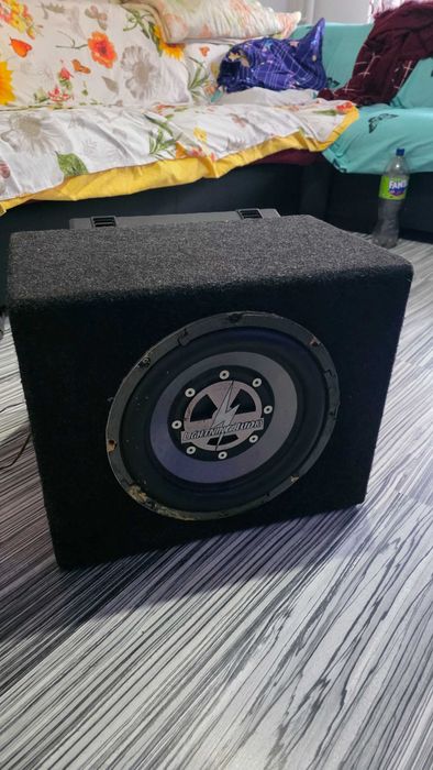 Se vinde Subwoofer si amplificator