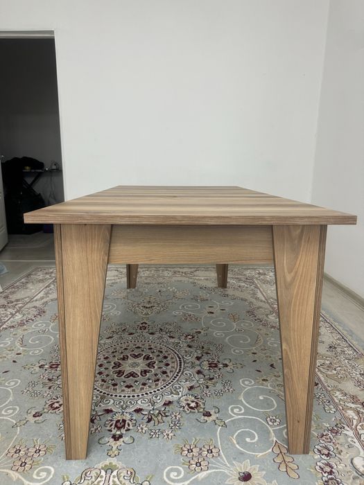 Стол для гостиной