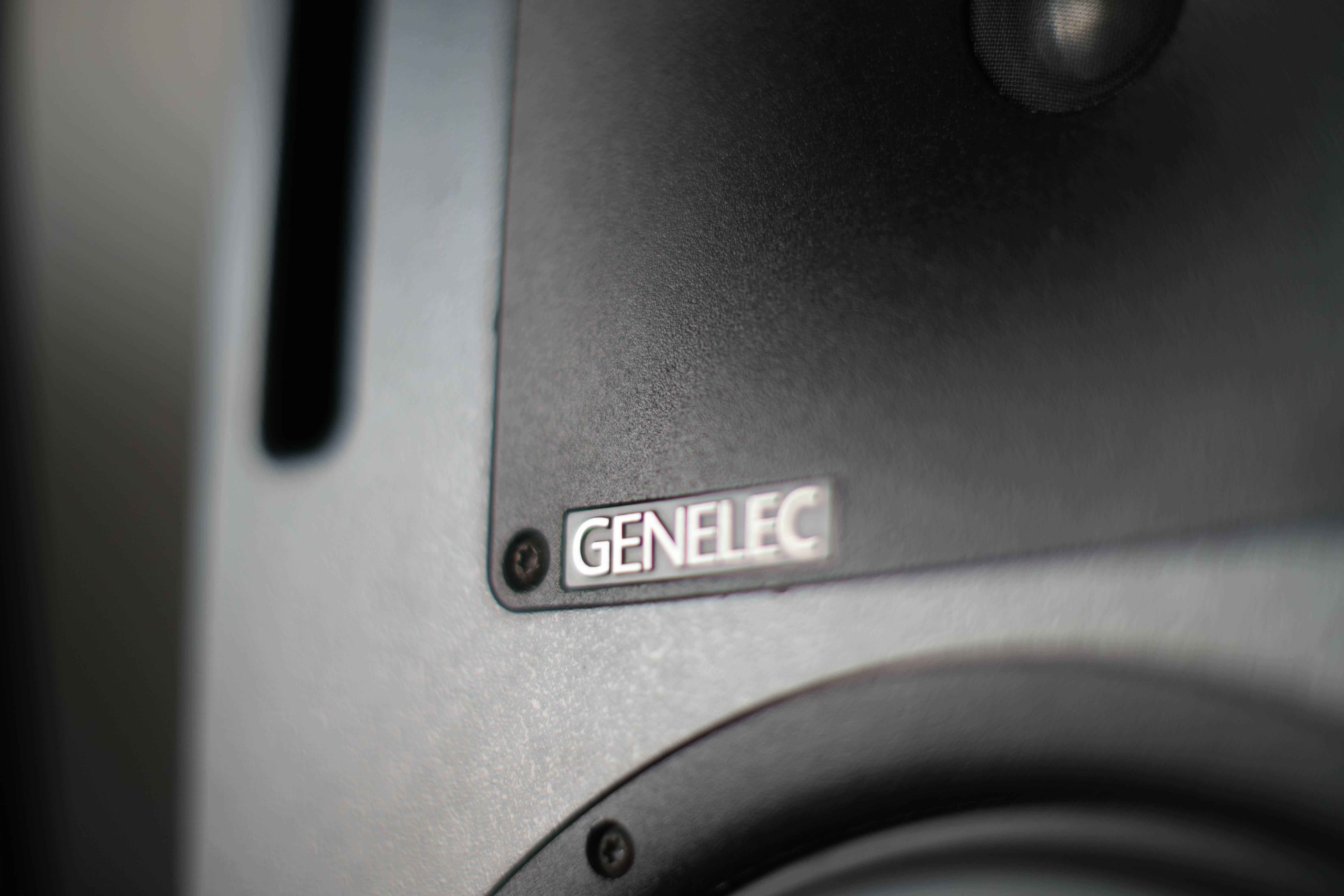 GENELEC 1032 Двойка студийни монитори Eталон професионалния мониторинг