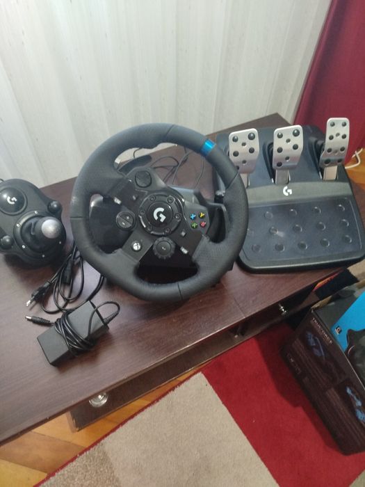 Vând Volan gaming Logitech Trueforce G923 + schimbător