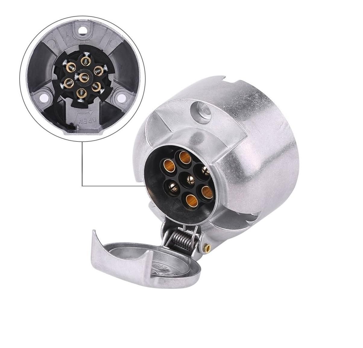 букса за ремарке метална 7 пина 12v женска amio 01257