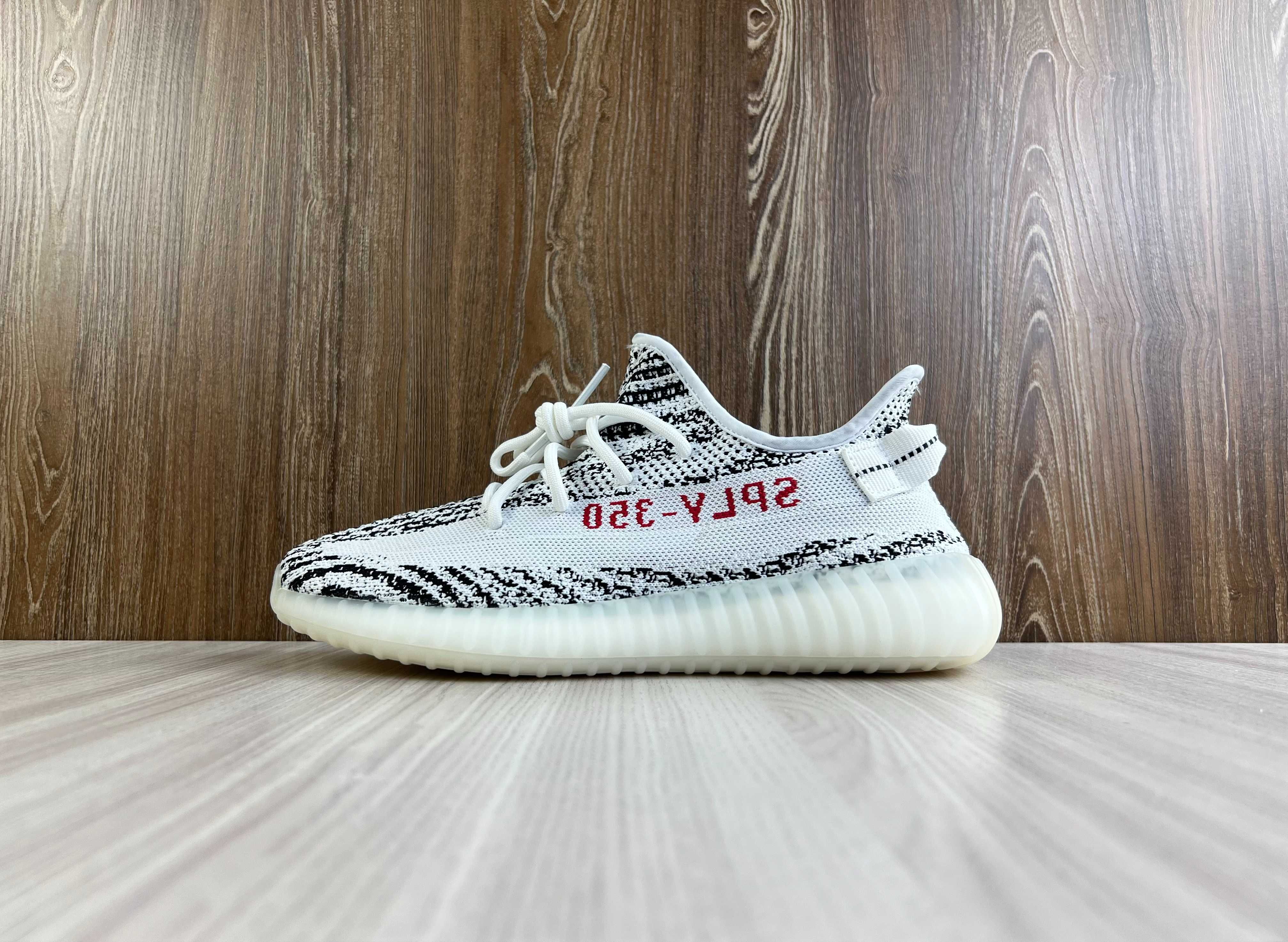 Нови Yeezy Boost 350 V2 Zebra