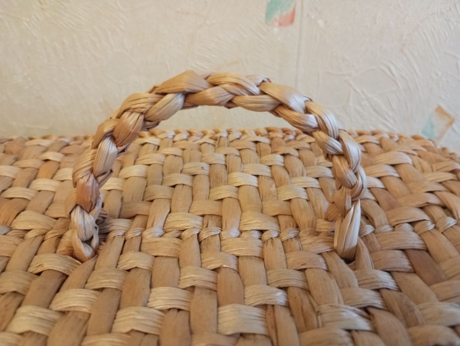 Плетена кутия с капак,  голяма
