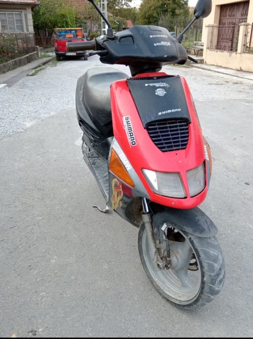 Vând scuter Aprilia Sr50