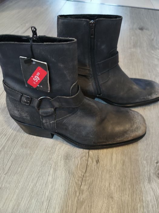 Vand cizme barbatesti,nr 44 noi, tip ciocate marca Zara la doar 149ron