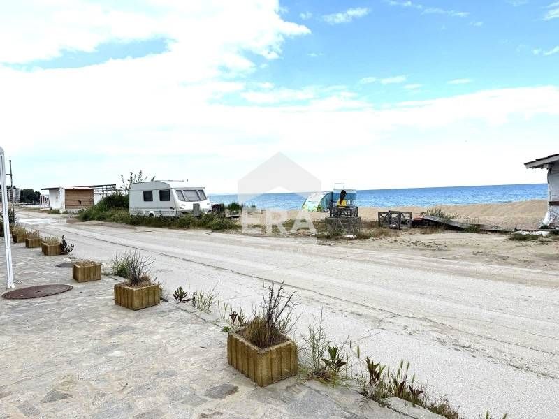 Ексклузивен търговски обект - ресторант на първа линия на плаж Кабакум