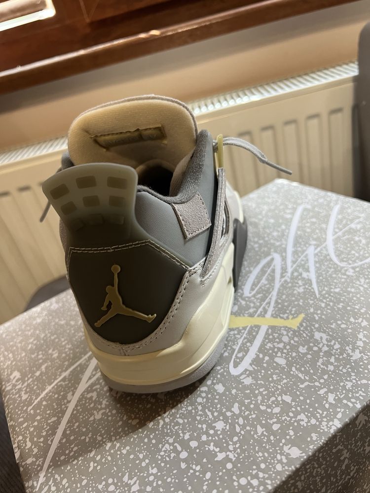 Nike Air Jordan 4 Retro SE Craft Photon Dust