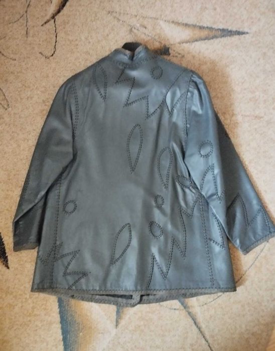 Ръчно изработен костюм от естествеа кожа