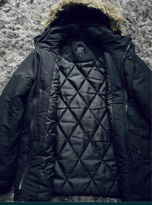 Geaca Bershka cu gluga