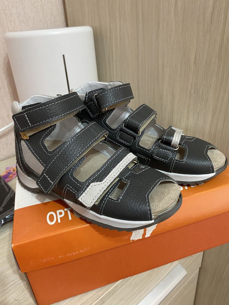 Продам детские ортопедические сандали