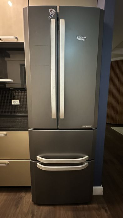 Холодильник Hotpoint Ariston Quadrio E4D AAA X C