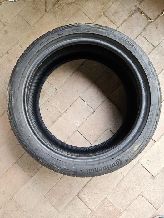 Anvelope 225.40.18
