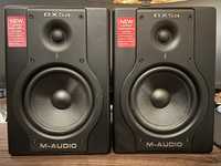 M-Audio BX5a Deluxe studio monitors