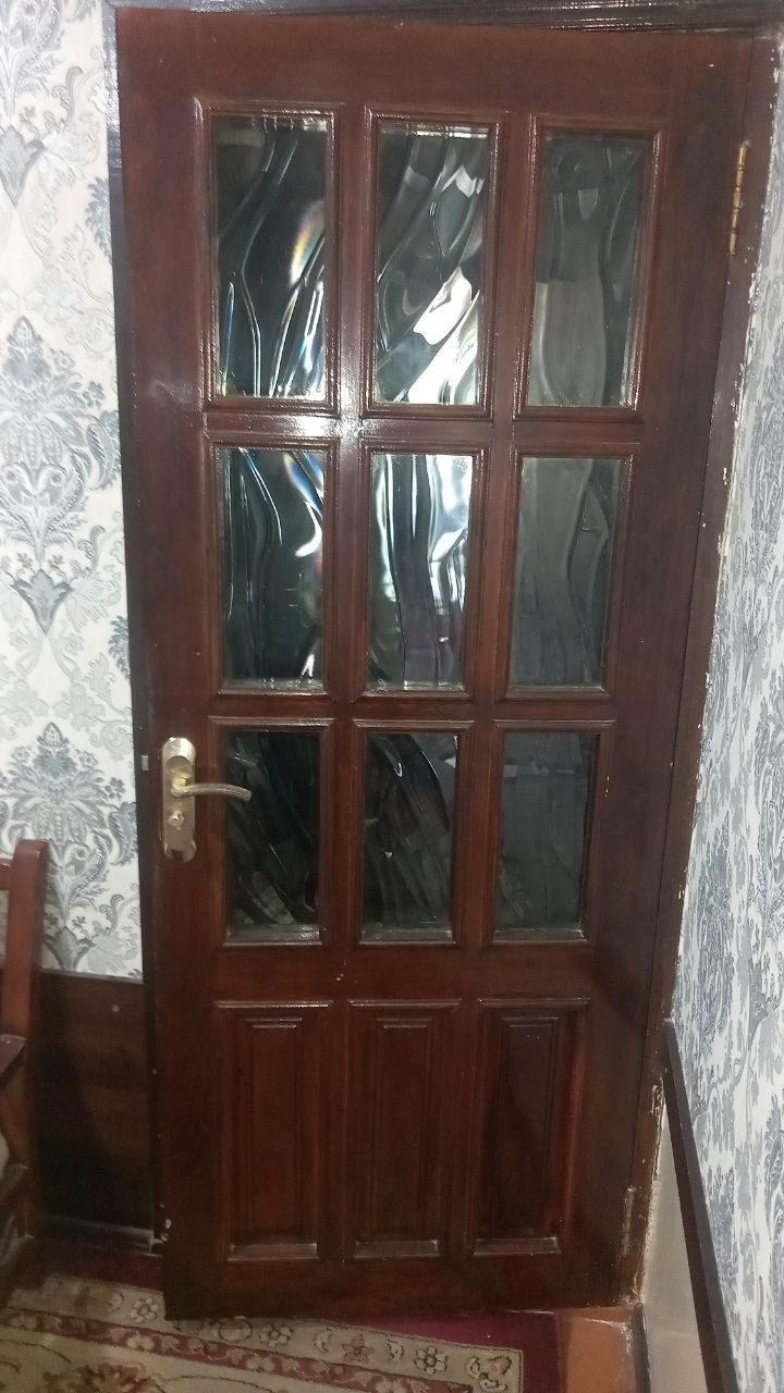 Тахта эшиклар сотилади Бут бутун