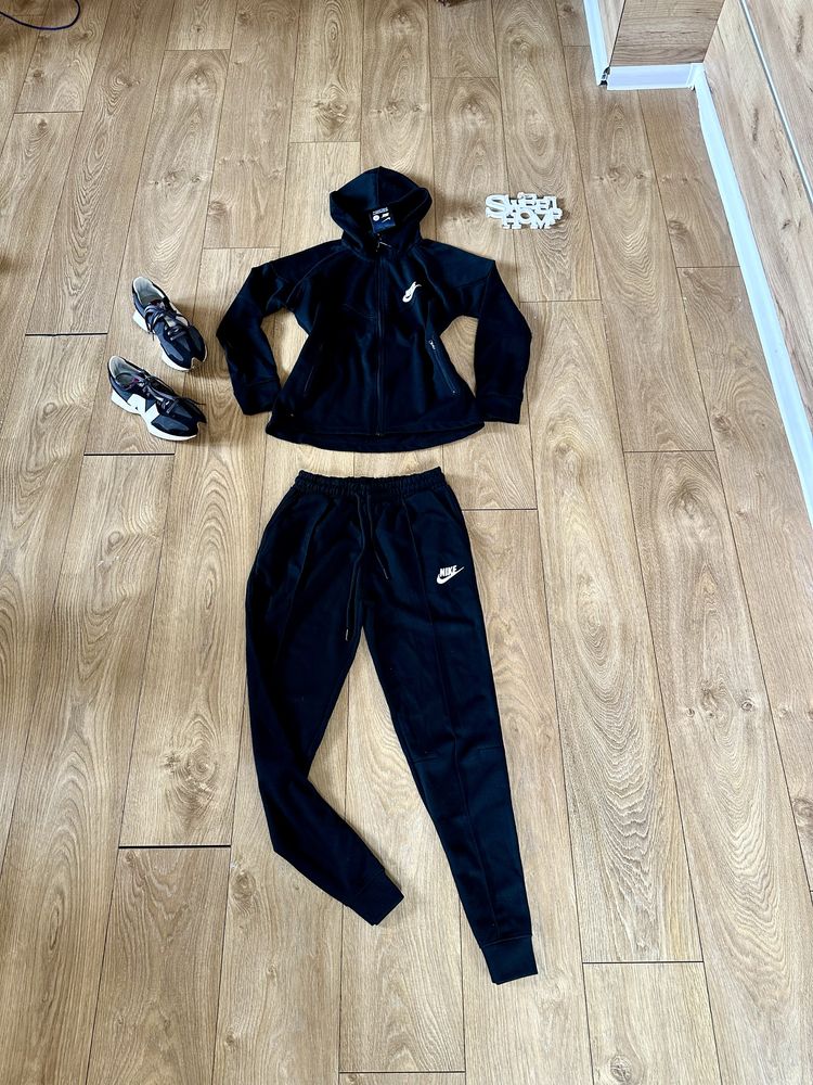 Nike!Страхотен модел сет Nike