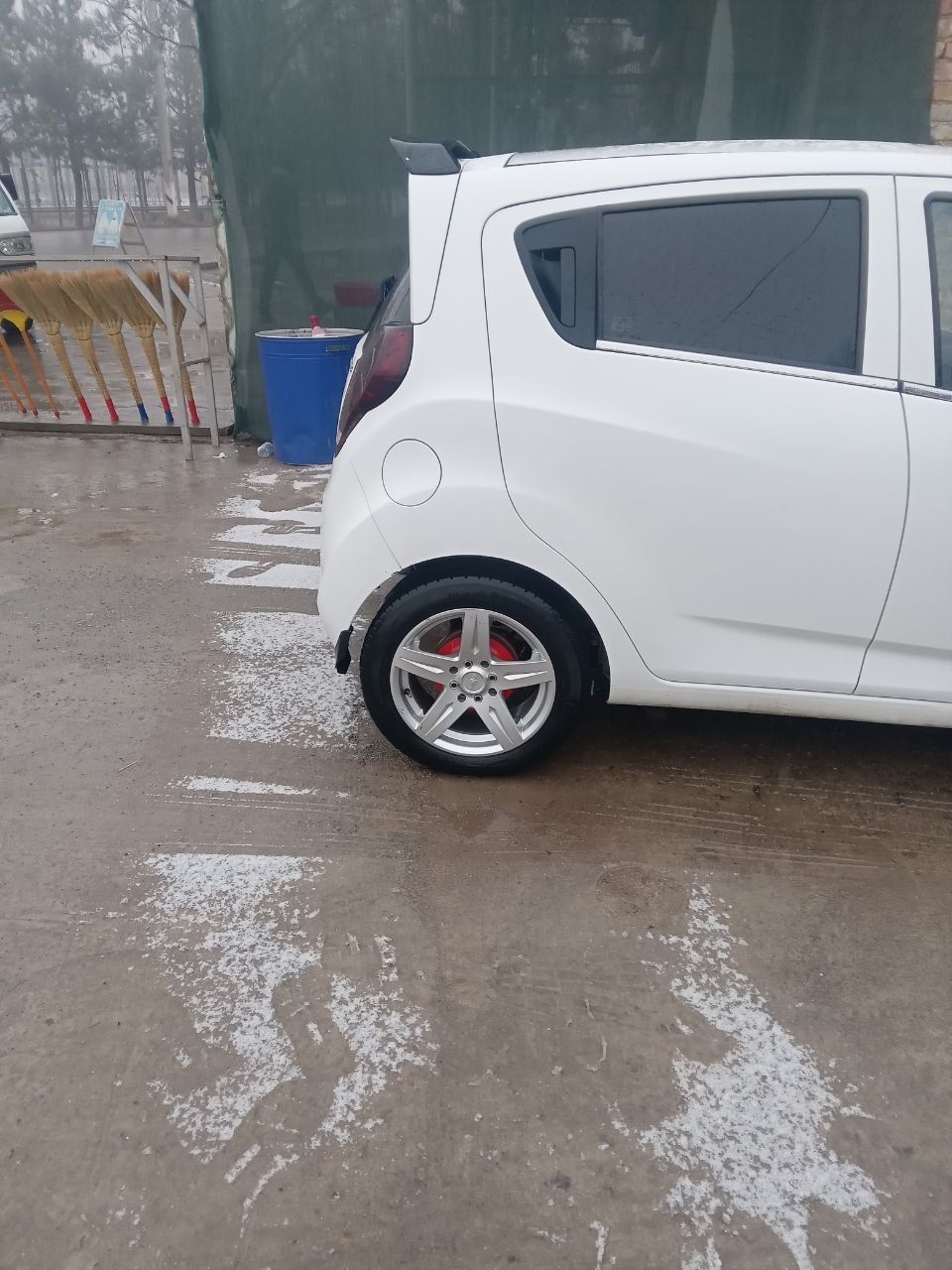R 15 diska balon sotiladi keliwilgan narxda