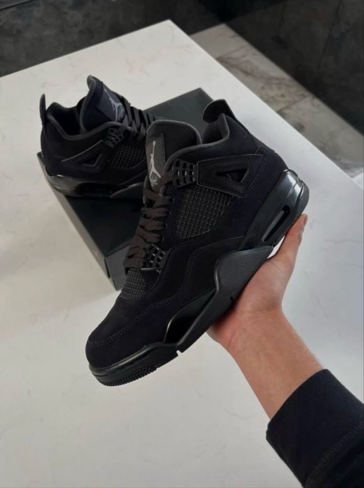 Jordan 4 Black Cat size 42/43