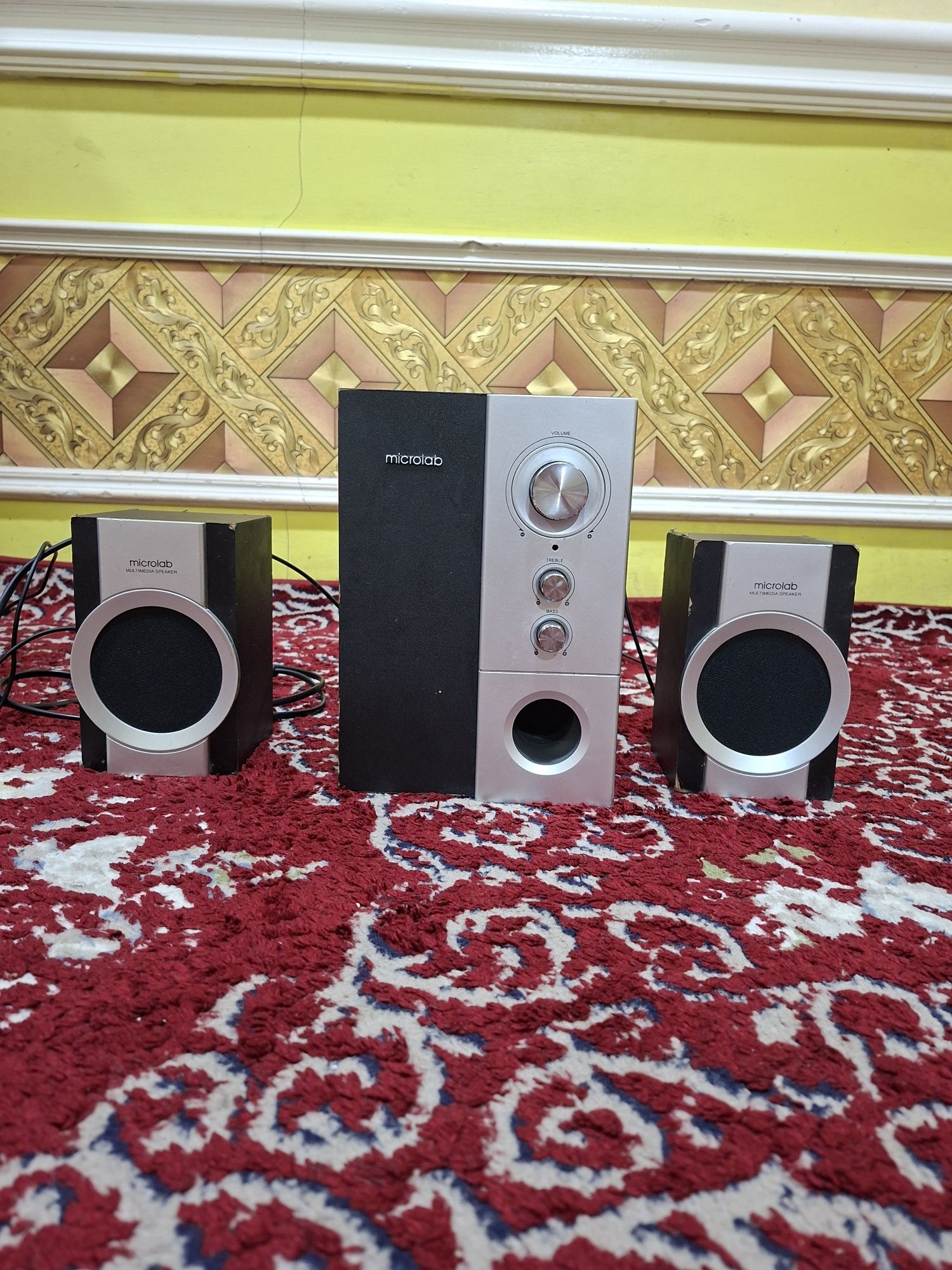 Microlab.  M--590