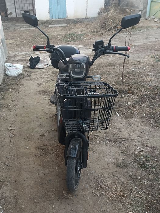 Скутер в хорошем состоянии брадается