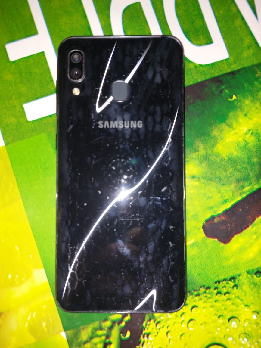 Samsung А30 мобильный телефон