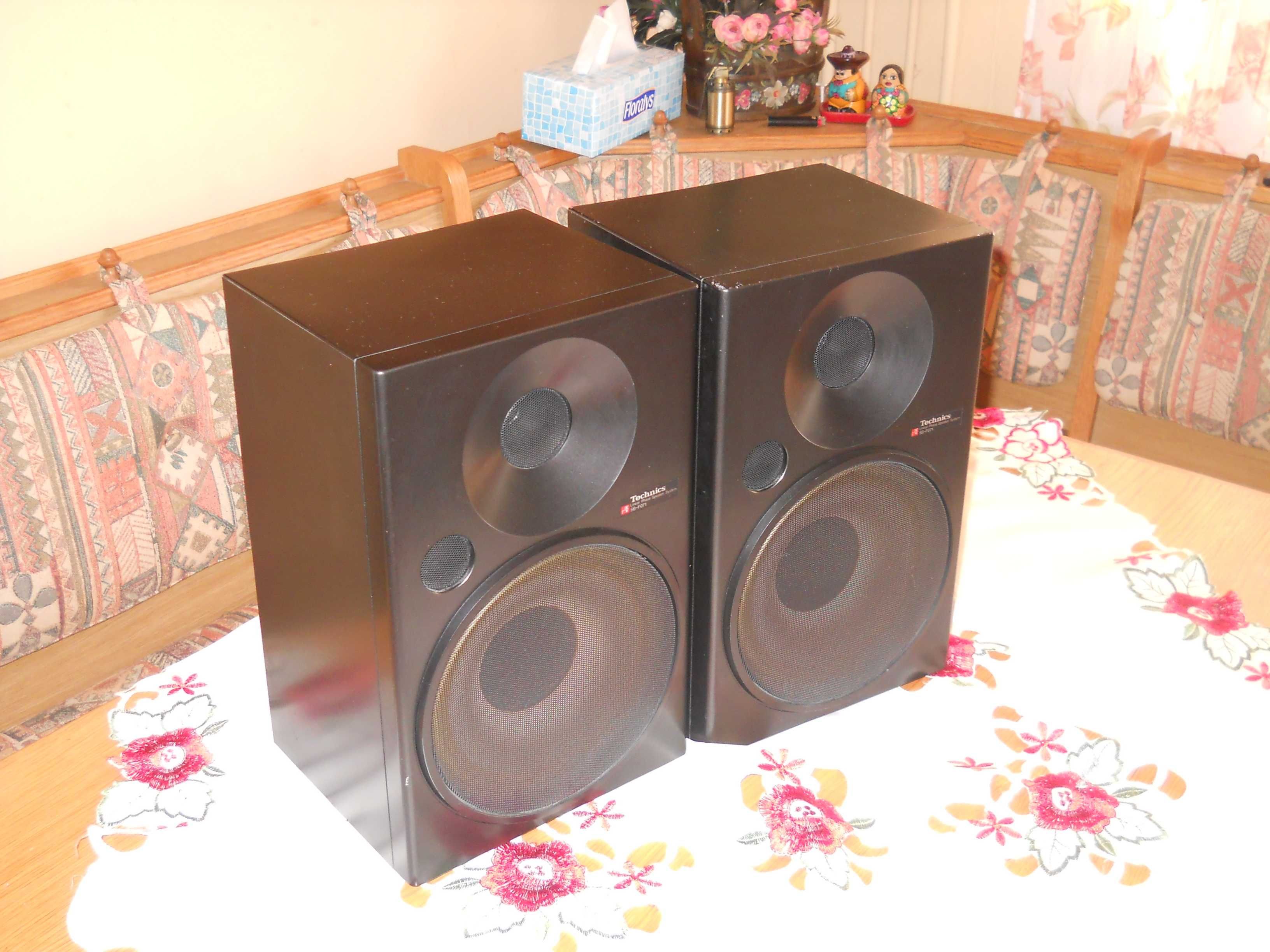 subwofer  BOSE  acoustimass 5 seria III, boxe TECHNICS SB-F071