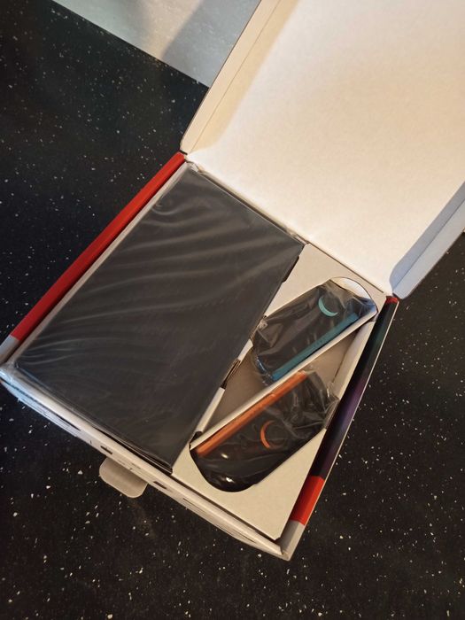 Nintendo Switch 2 + Mario Kart World.