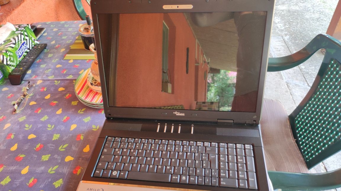 VAND - Laptop Fujitsu-Siemens Amilo XA 2528 de 17", - Defect